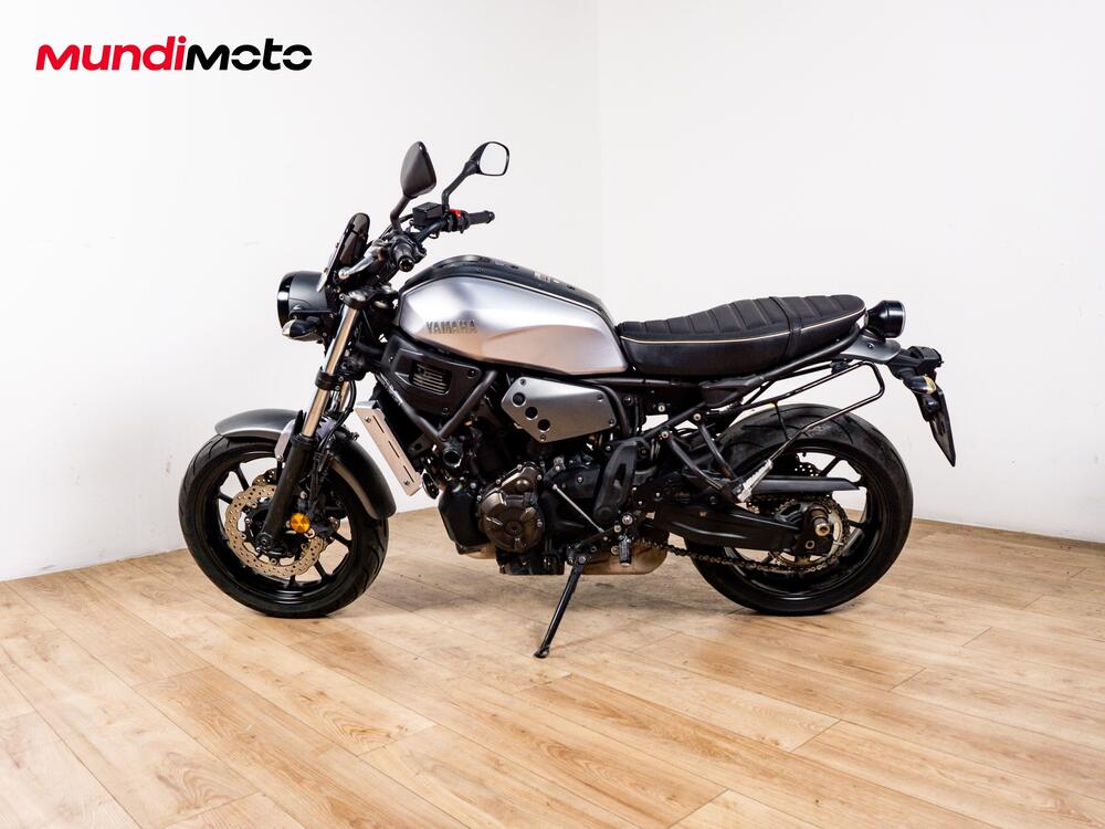 Yamaha XSR 700 (2021) (6)