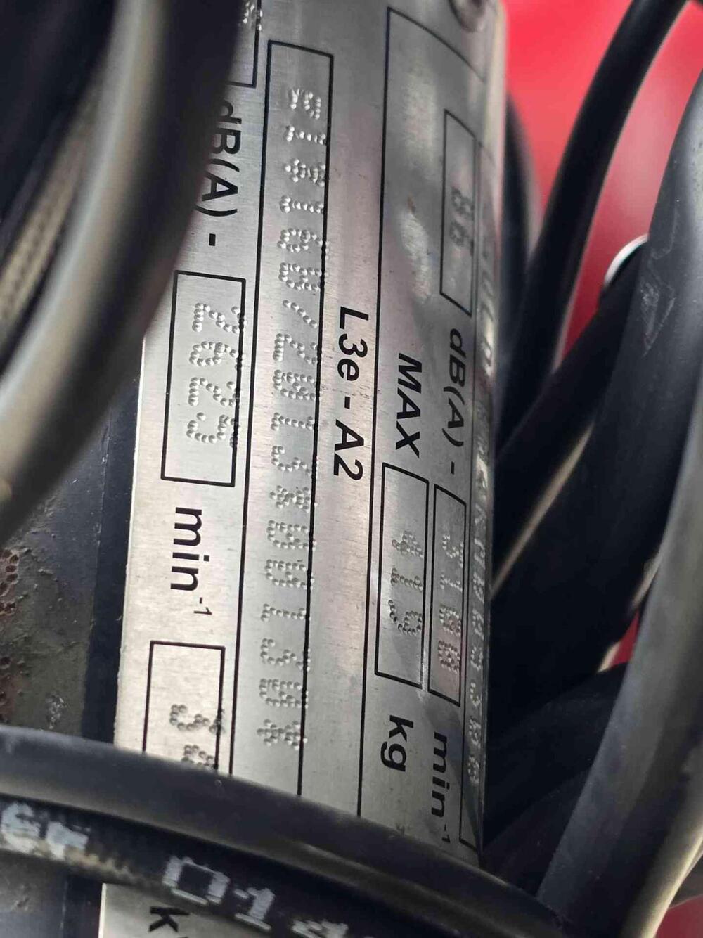 Moto Guzzi V7 Stone (2021 - 24) (17)