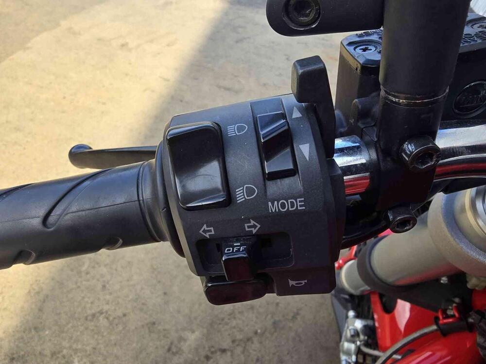 Ducati Monster 696 (2008 - 13) (10)