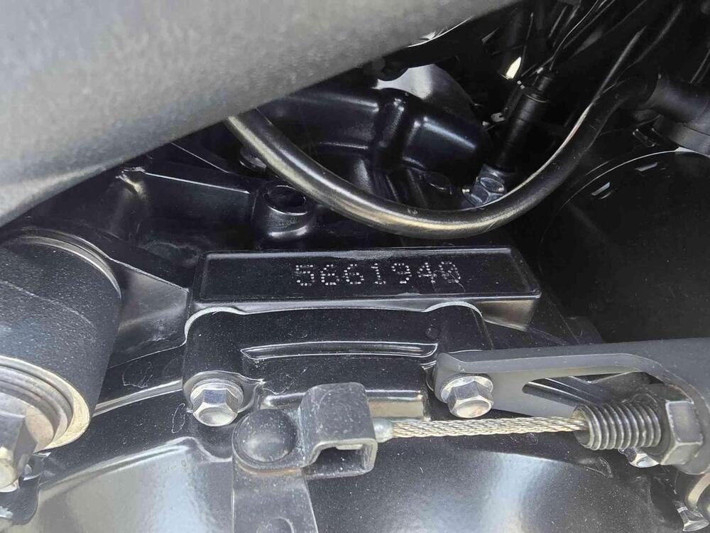 Triumph Speed Triple 1050 R ABS (2011 - 15) (26)