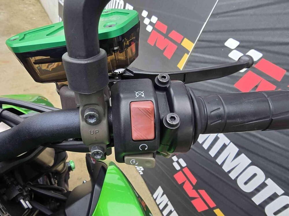 Kawasaki Z 1000 ABS (2014 - 16) (16)