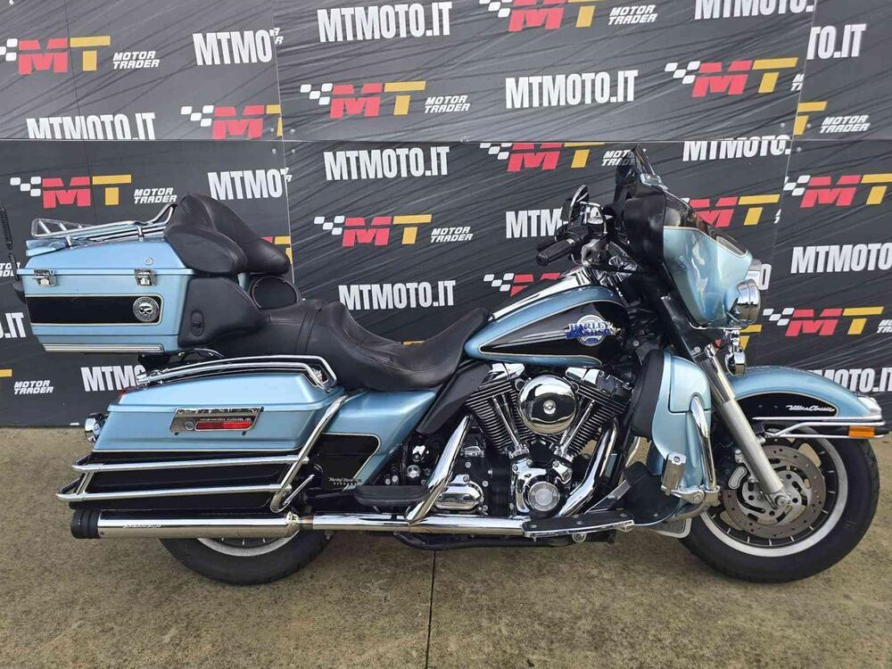 Harley-Davidson 1584 Electra Glide Ultra Classic (2007) - FLHTCU