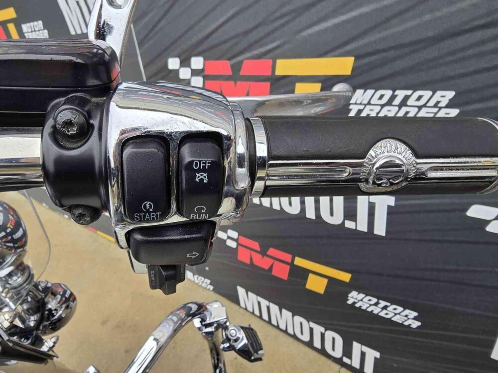 Harley-Davidson 103 Road King Classic (2011 - 13) - FLHRC (19)