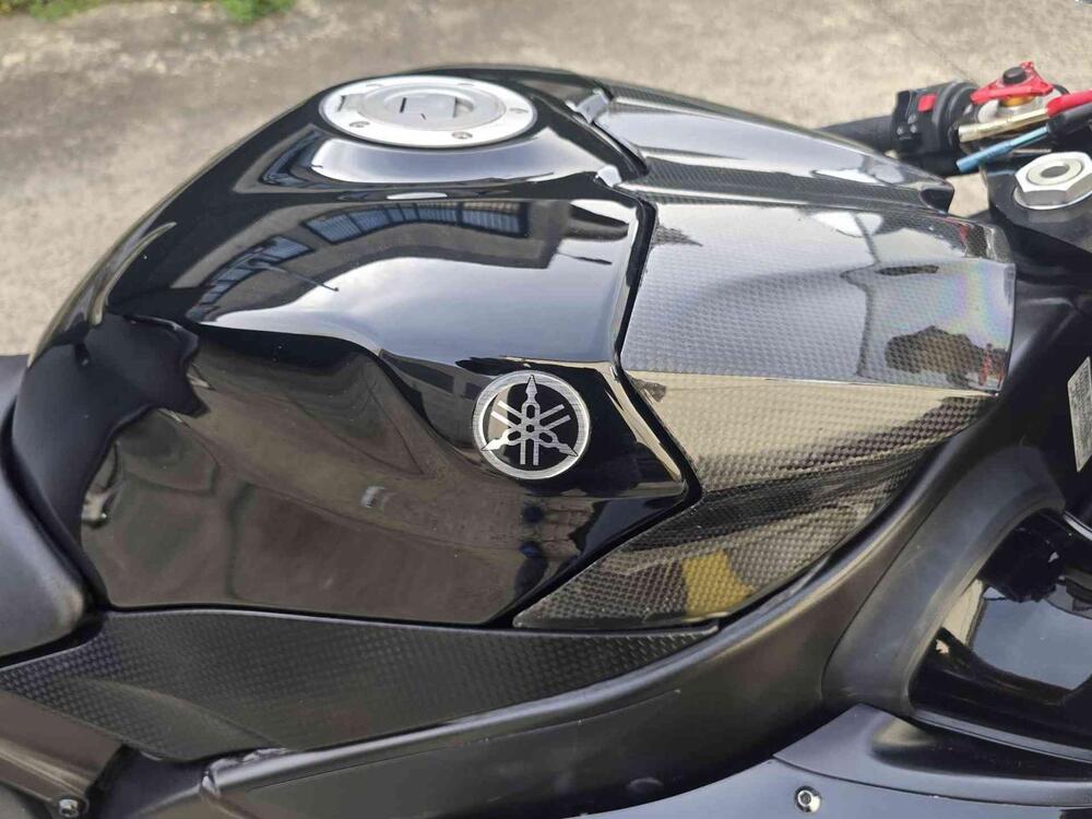 Yamaha YZF R1 (2007 - 08) (10)