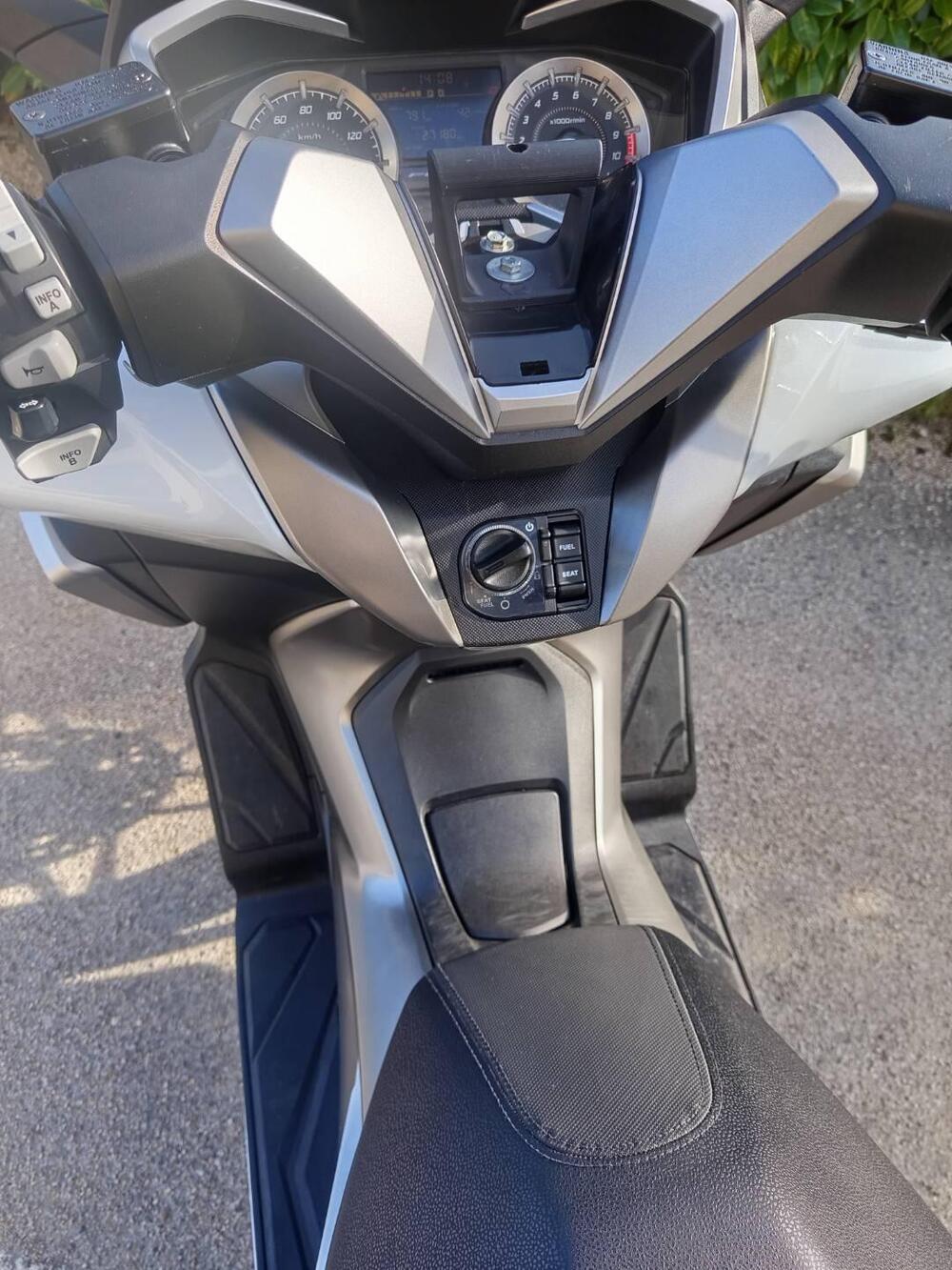 Honda Forza 350 (2022 - 24) (4)