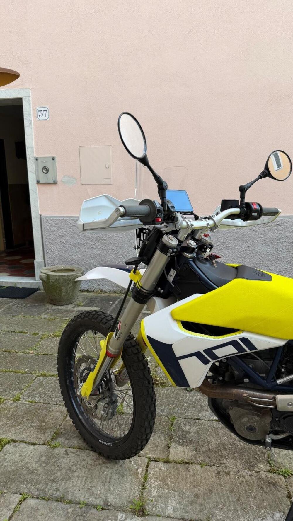 Husqvarna 701 Enduro (2021) (3)