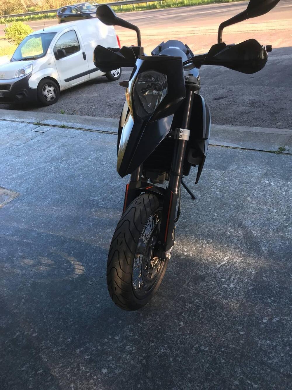 KTM 690 SMC (2008- 11) (3)