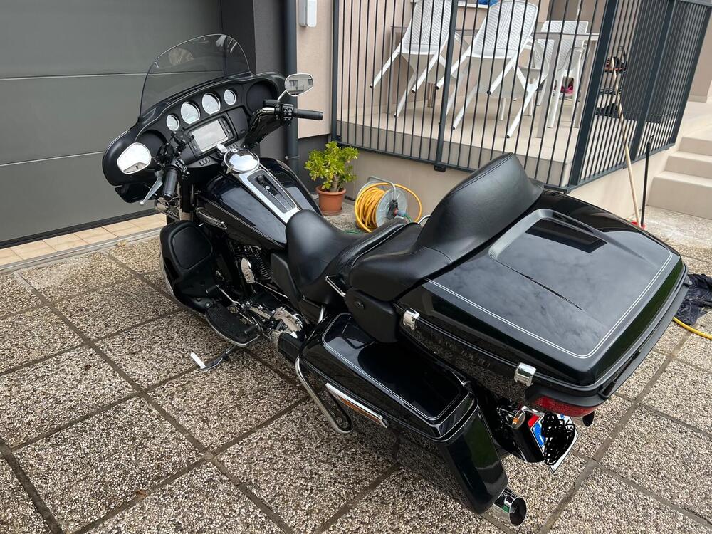 Harley-Davidson 1690 Electra Glide Ultra Classic (2014 - 16) - FLHTCU (3)