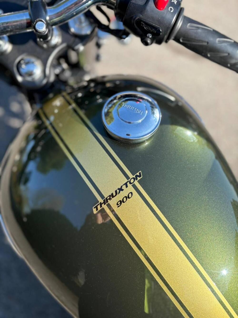 Triumph Thruxton 900 (2004 - 15) (2)