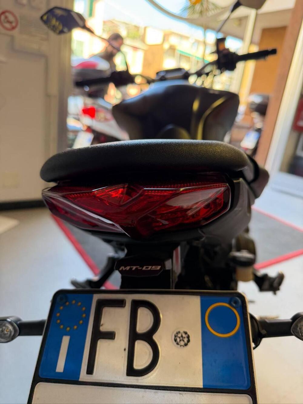 Yamaha MT-09 (2021 - 23) (7)