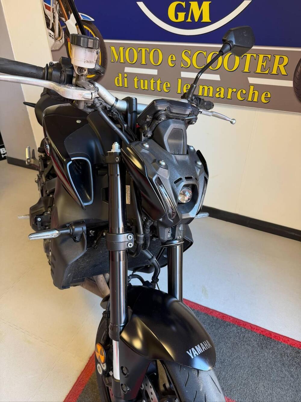 Yamaha MT-09 (2021 - 23) (5)