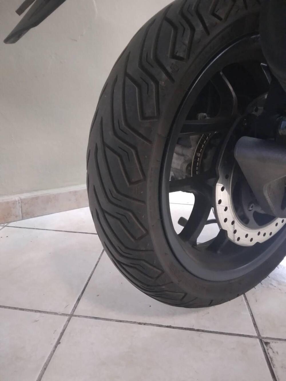 Piaggio Medley 200 S (2025 - 26) (7)