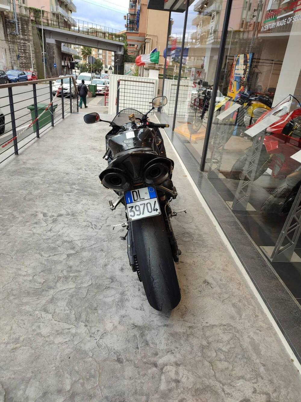 Yamaha YZF R1 (2007 - 08) (3)