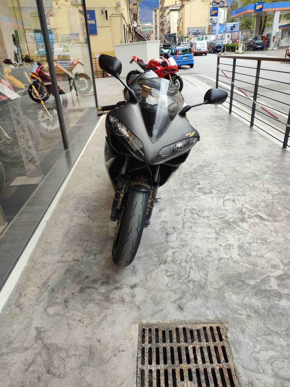 Yamaha YZF R1 (2007 - 08) (4)