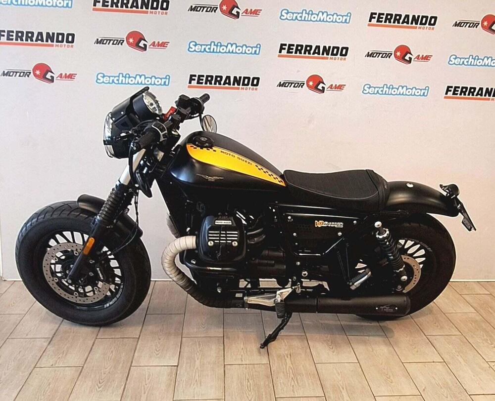 Moto Guzzi V9 Bobber (2018 - 20) (3)