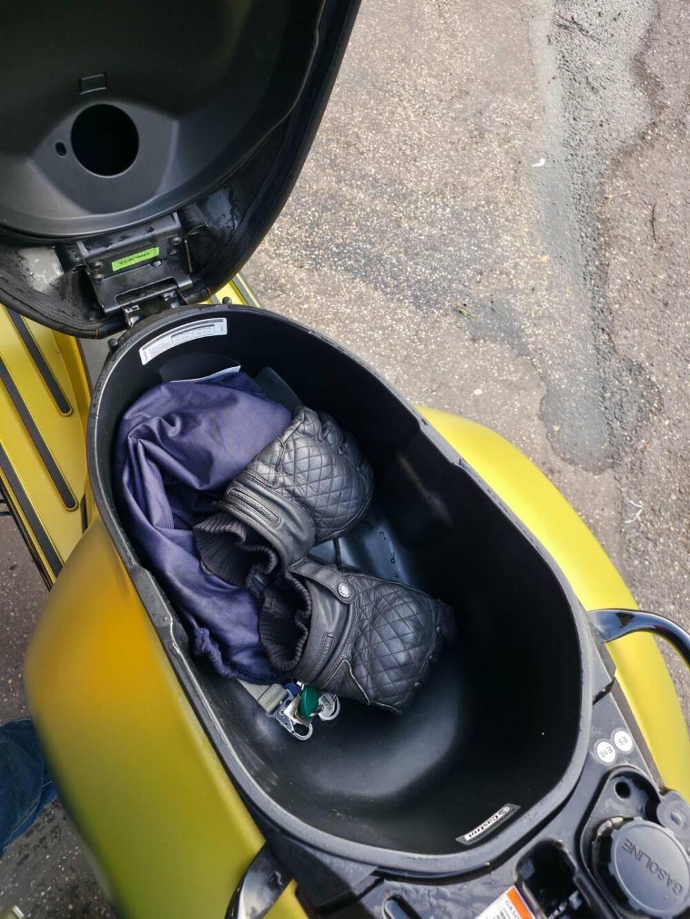 Vespa GTS 300 Super Sport (2023 - 24) (13)