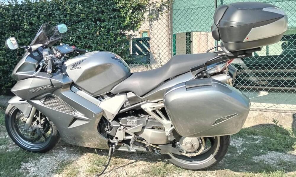 Honda VFR 800 (2006 - 13) (9)