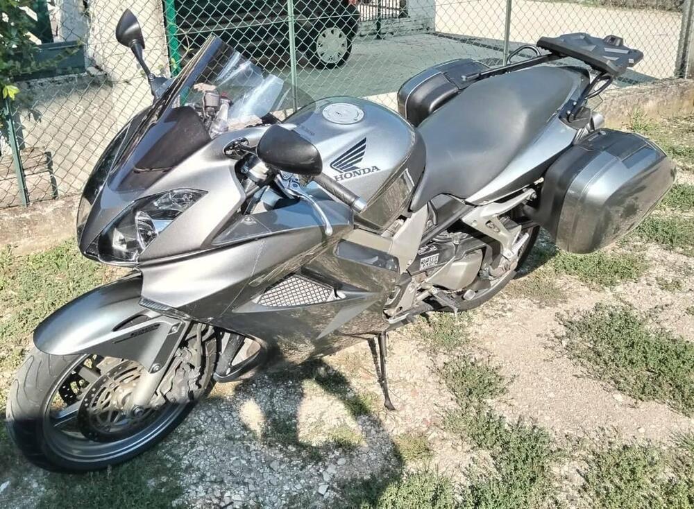 Honda VFR 800 (2006 - 13) (3)