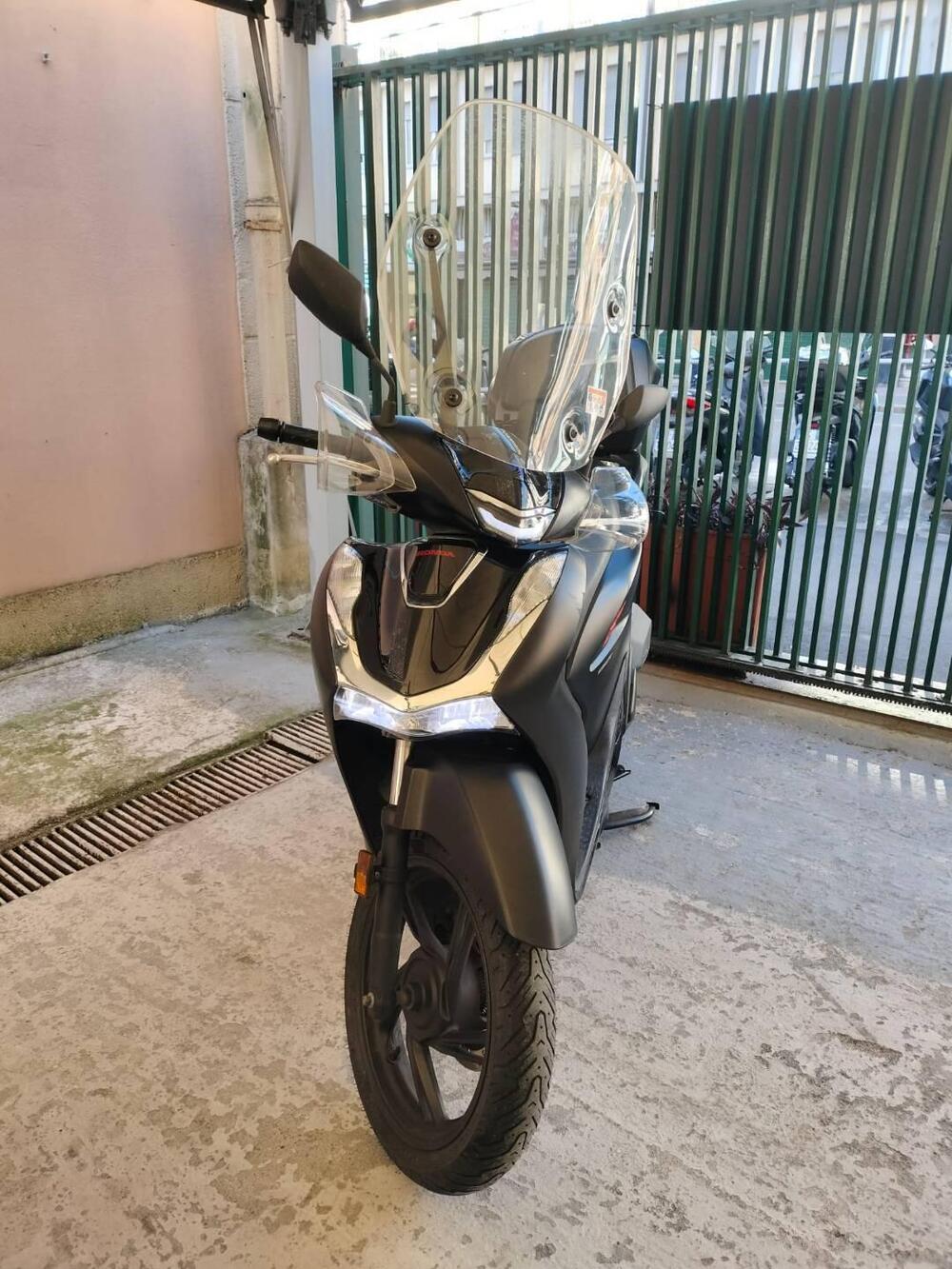 Honda SH 150i (2020 - 23) (2)