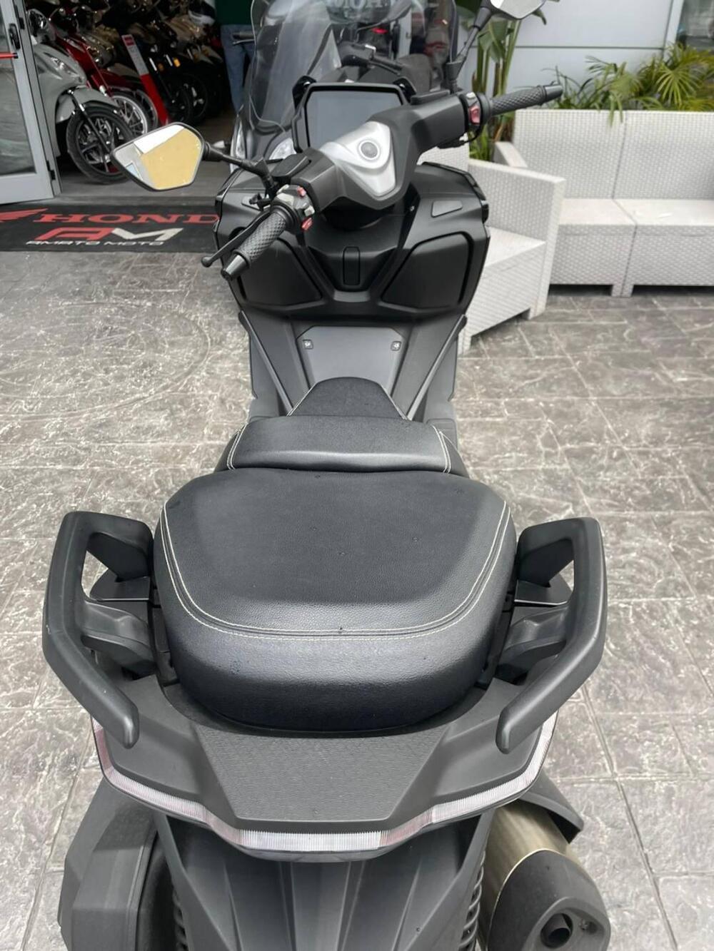 Voge Sfida SR4 (2022 - 24) (5)