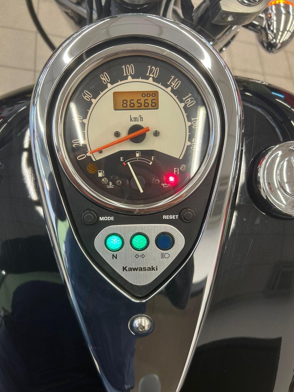 Kawasaki Vulcan VN 900 Classic (2006 - 10) (3)