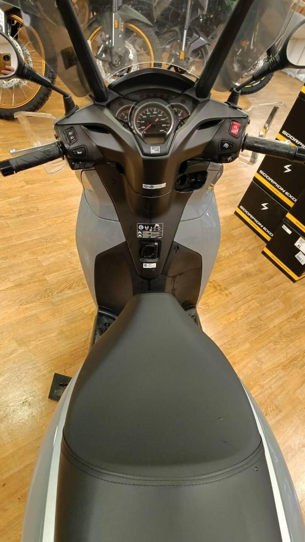 Honda SH 300 i ABS (2016 - 20) (5)