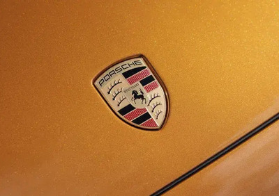 Porsche Cayenne 2029: confermata una nuova generazione a benzina accanto alla versione elettrica