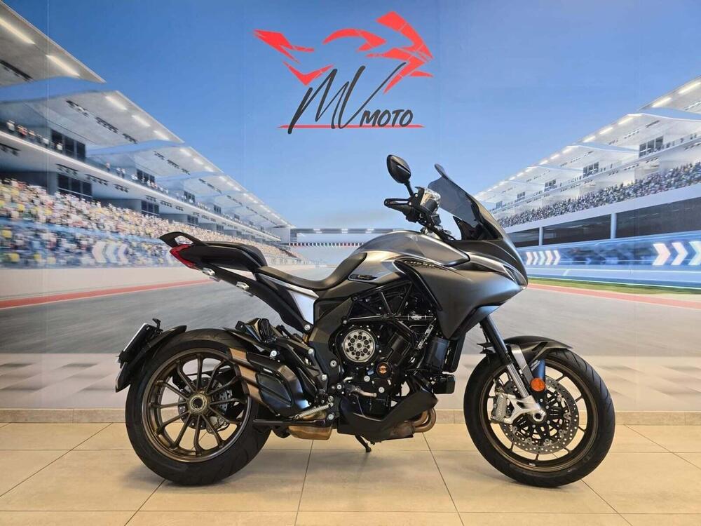 MV Agusta Turismo Veloce 800 Lusso SCS (2021 - 26) (2)