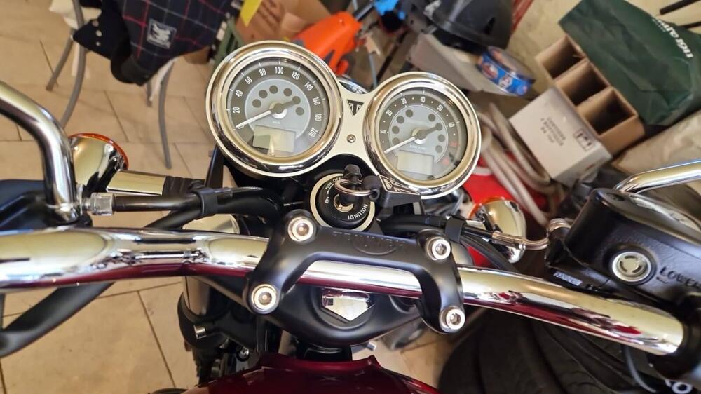 Triumph Bonneville T120 (2021 - 25) (6)