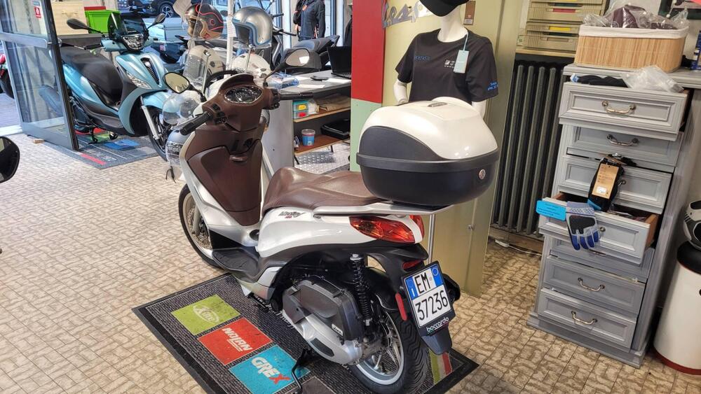 Piaggio Medley 125 (2020) (4)
