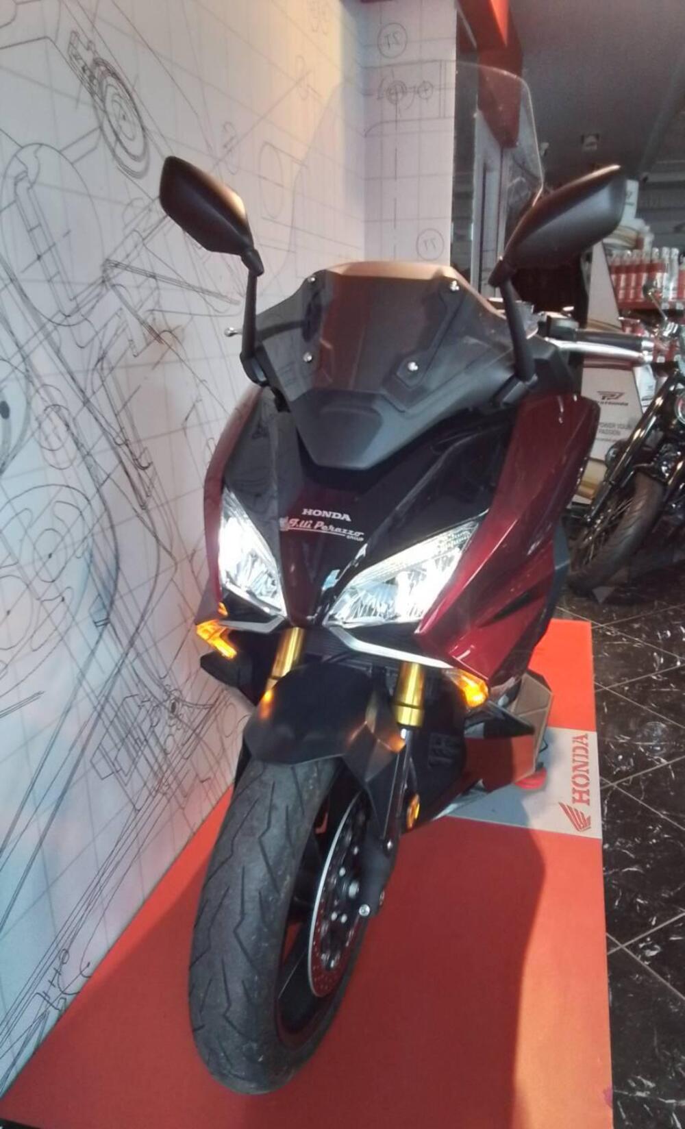 Honda Forza 750 DCT (2021 - 24) (4)