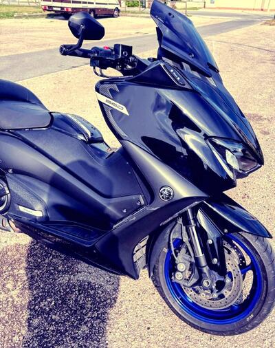 Yamaha T-Max 560 (2020 - 21) usata