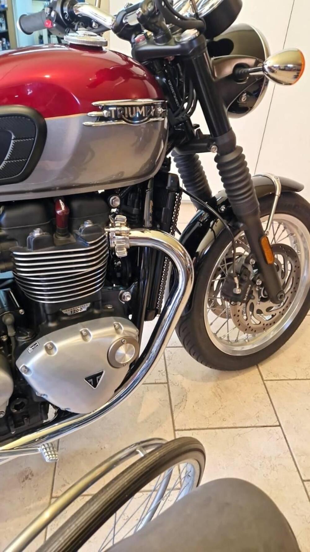 Triumph Bonneville T120 (2021 - 25) (17)