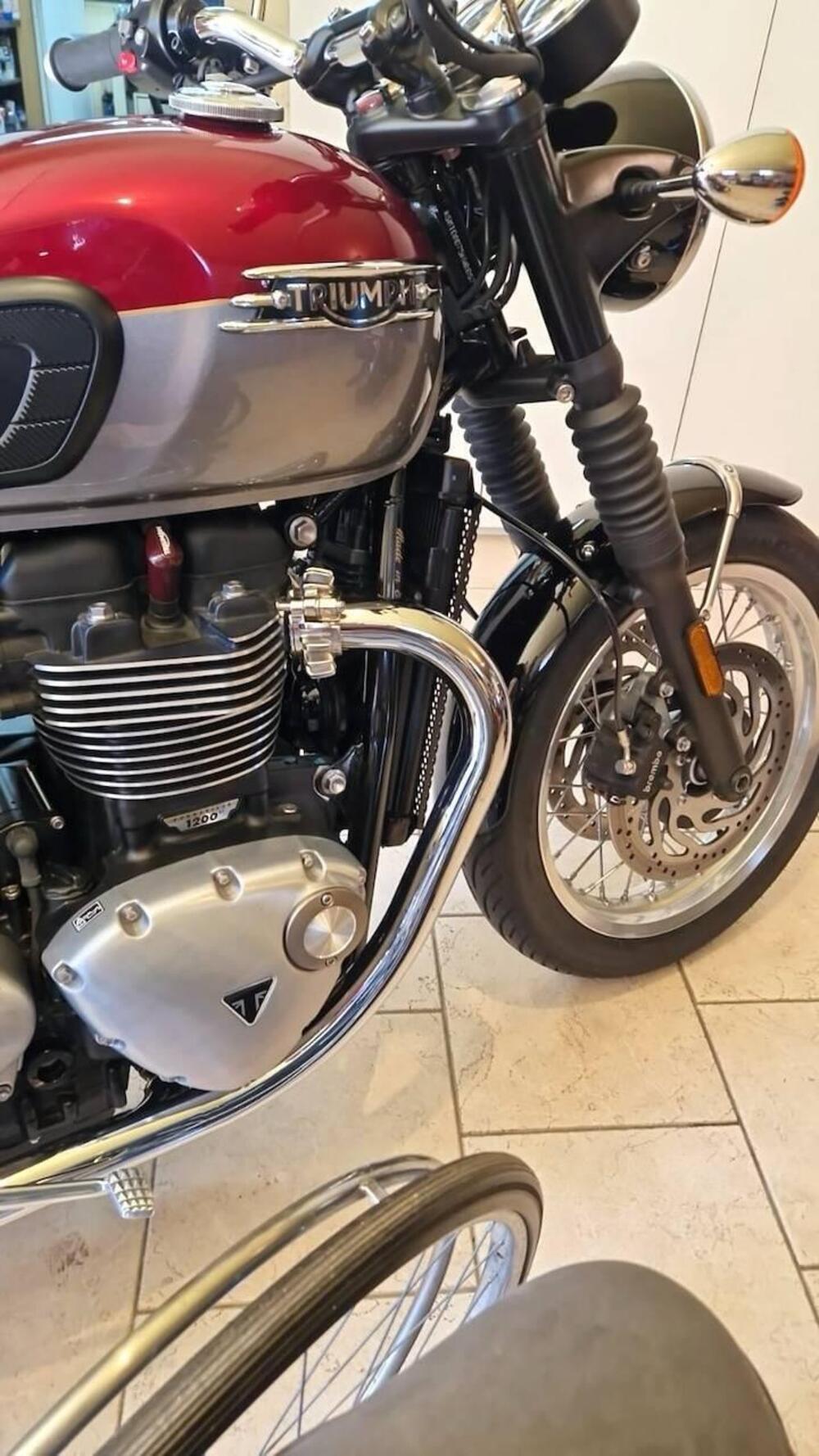 Triumph Bonneville T120 (2021 - 25) (19)