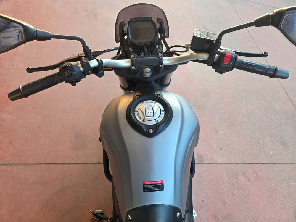 Voge Trofeo 300AC (2021 - 26) (5)