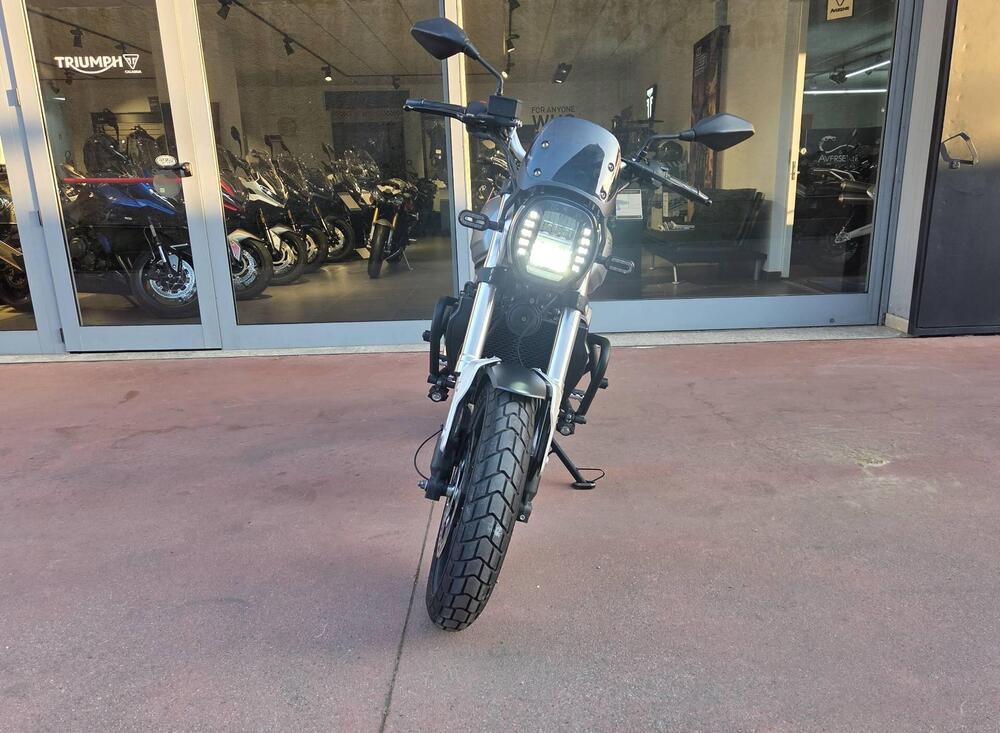 Voge Trofeo 300AC (2021 - 26) (7)