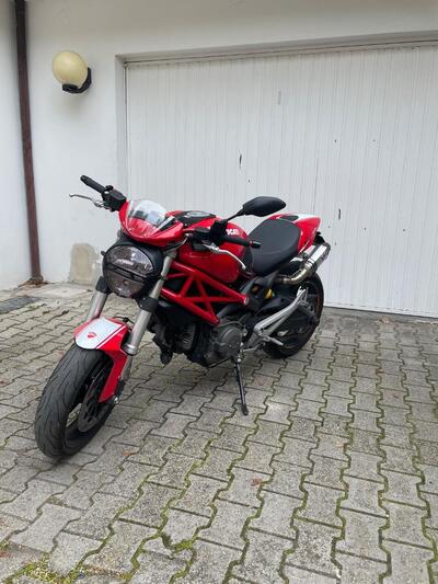 Ducati Monster 696 (2008 - 13) usata