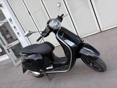 Vespa GTS 300 Super (2023 - 24) usata