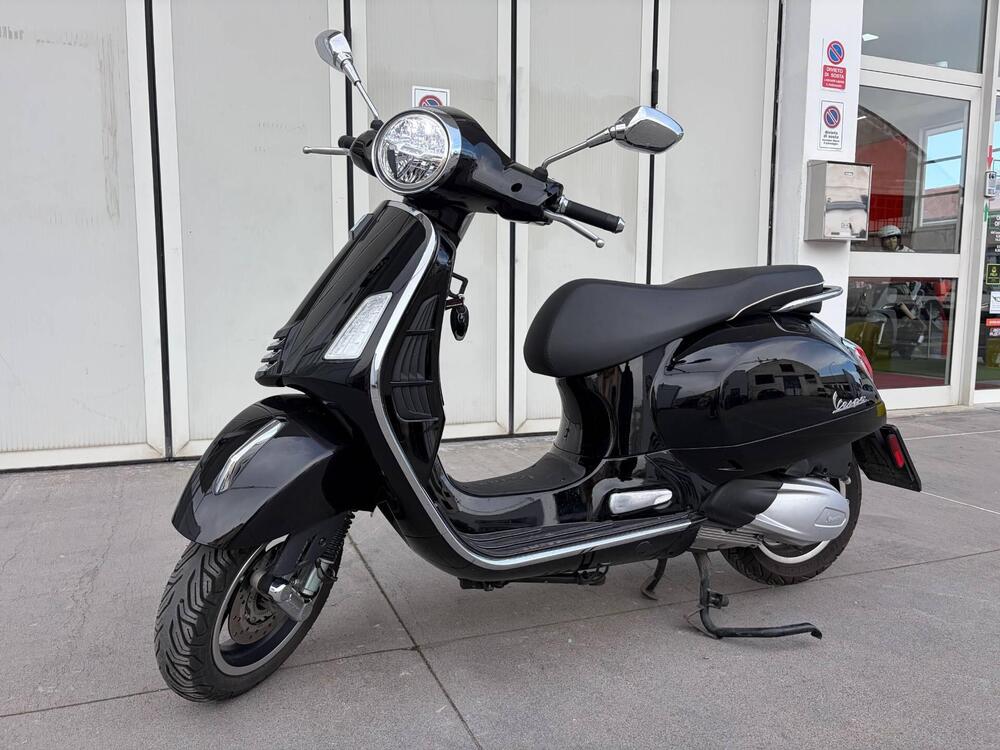 Vespa GTS 300 Super (2023 - 24) (4)