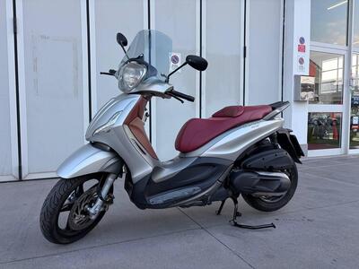 Piaggio Beverly 350 SportTouring ie (2011 - 15) usata