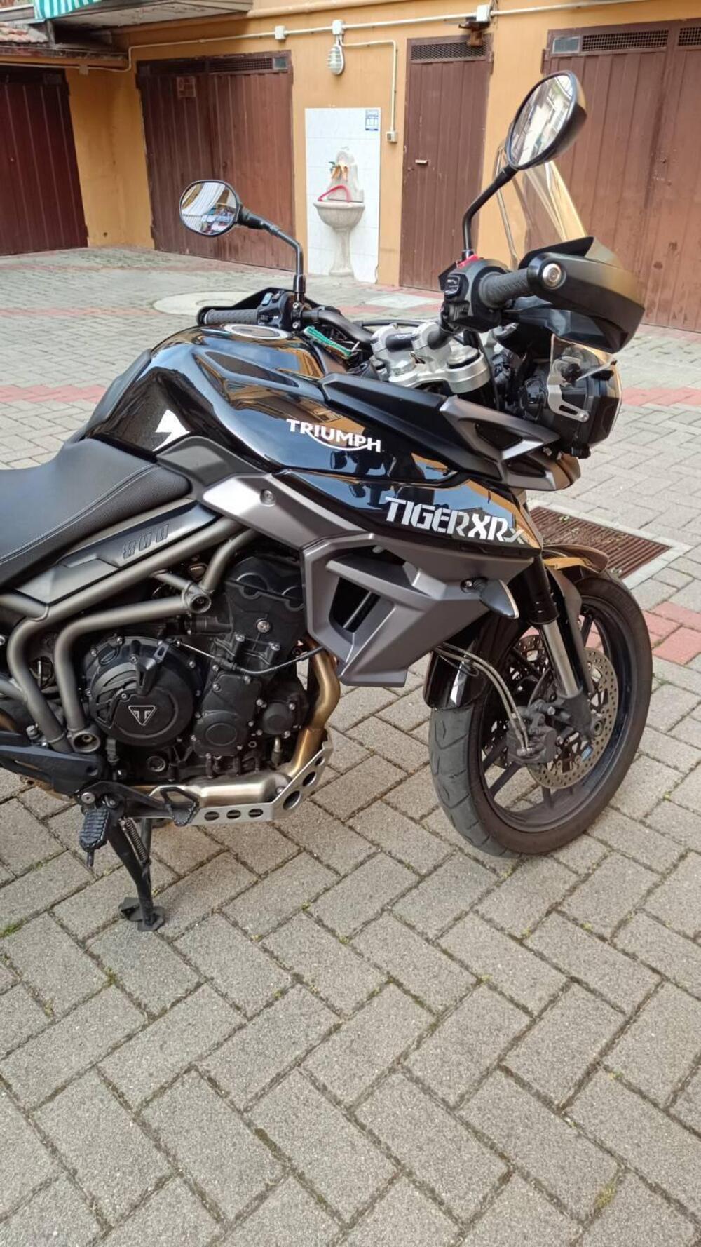 Triumph Tiger 800 XRx (2015 - 17) (3)