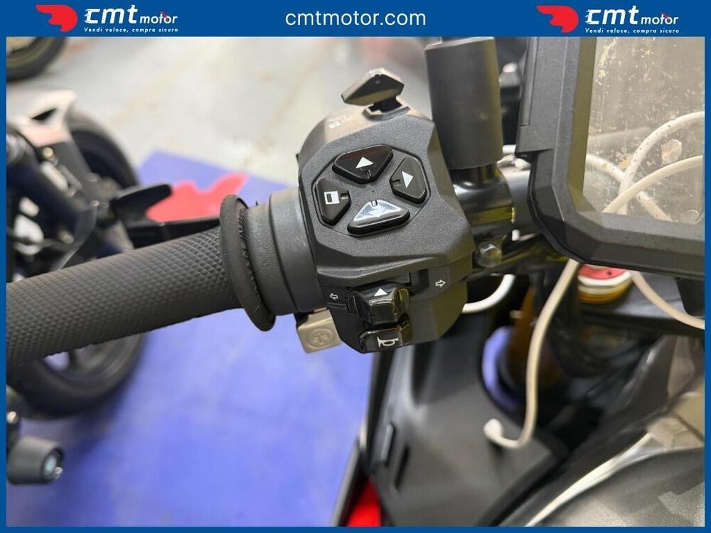 Aprilia Tuono V4 (2021 - 24) (11)