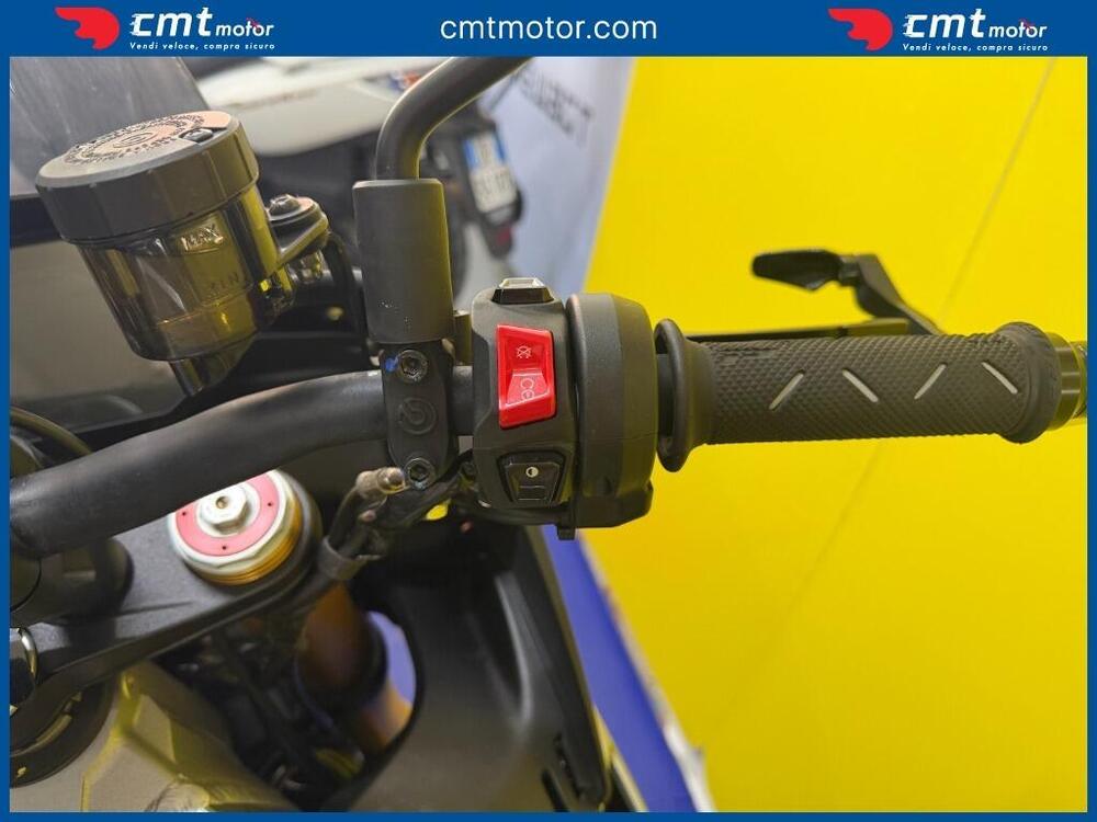 Aprilia Tuono V4 (2021 - 24) (12)