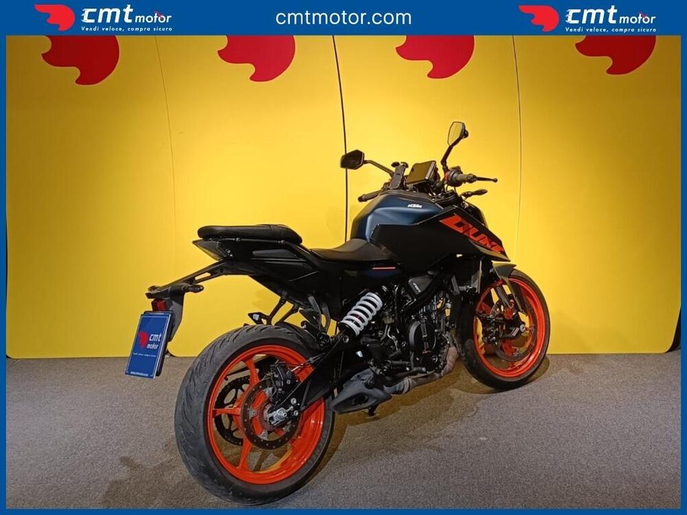 KTM 125 Duke (2021 - 23) (2)