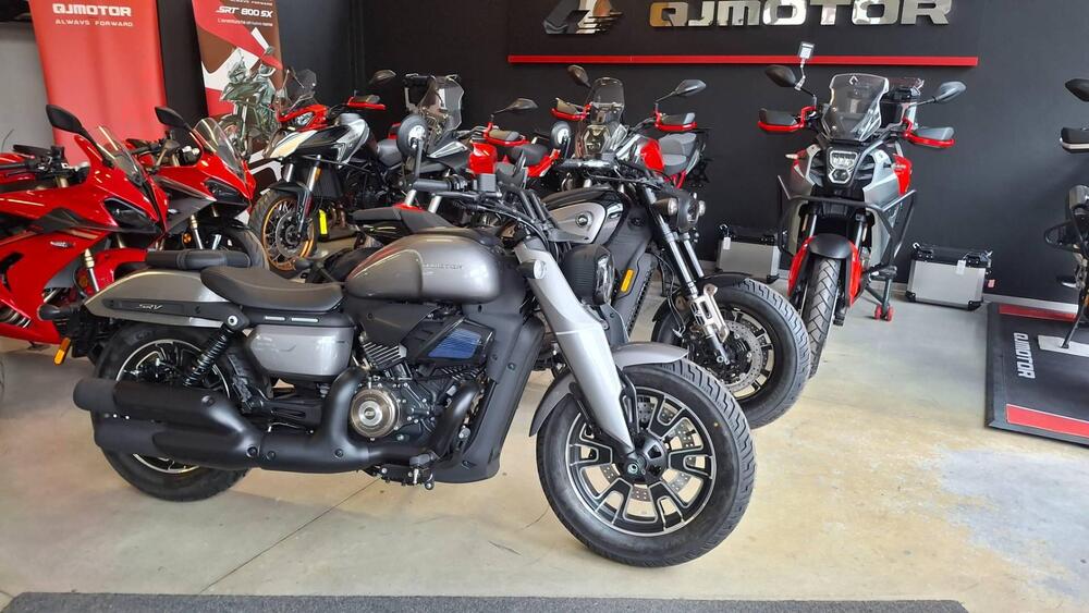 QJ Motor SRV 400 VS (2026) (3)