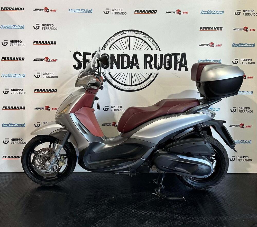 Piaggio Beverly 350 SportTouring ie ABS (2011 - 17) (2)