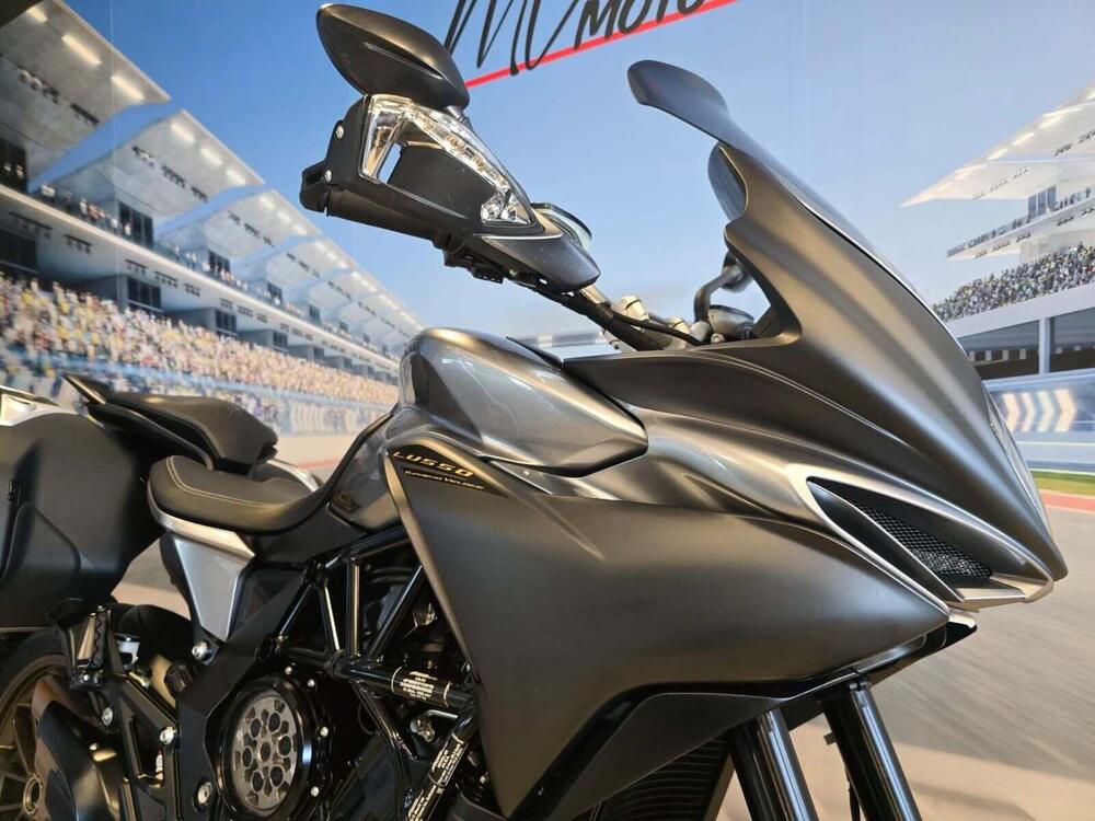 MV Agusta Turismo Veloce 800 Lusso SCS (2021 - 26) (18)