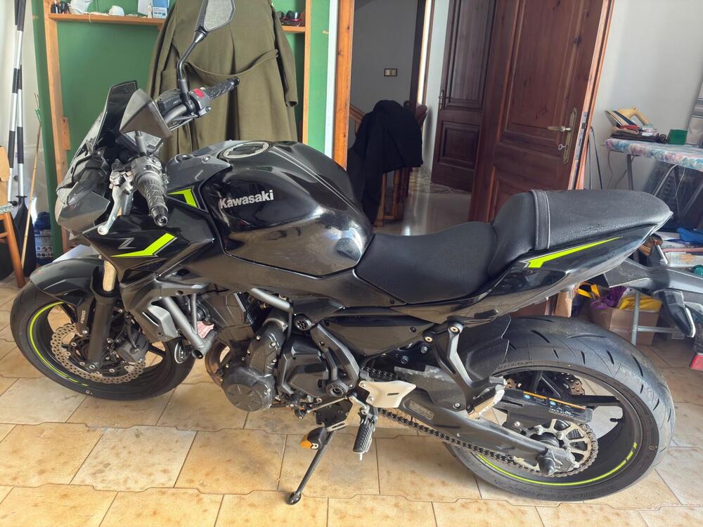 Kawasaki Z 650 (2021 - 24) (2)