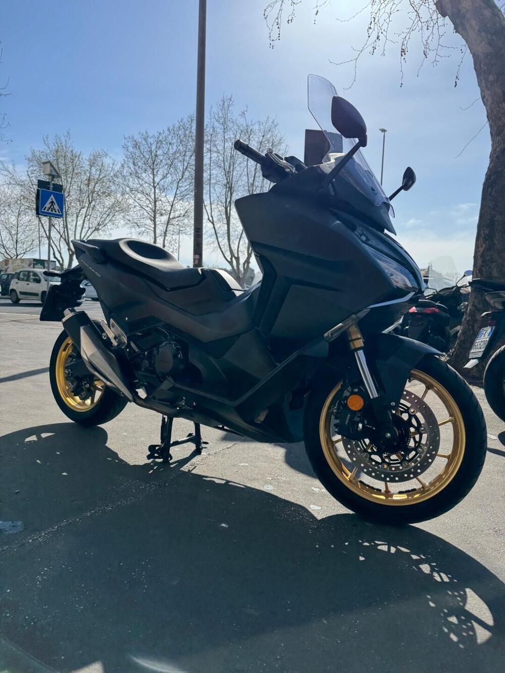 Honda Forza 750 DCT Special Edition (2024) (3)