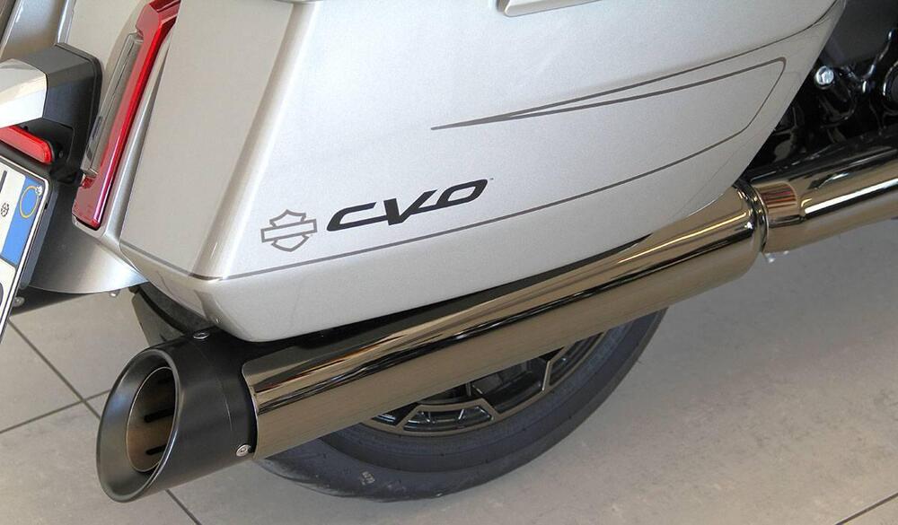 Harley-Davidson CVO Street Glide (2023) (7)